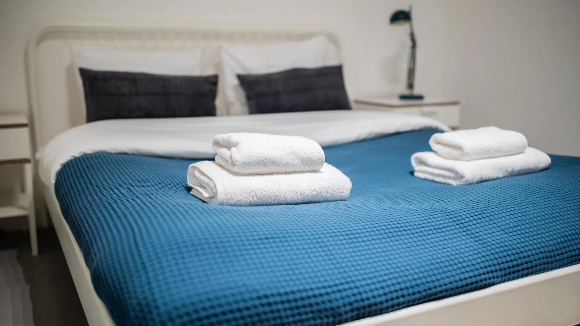 Lh - Lk Two-Bedroom Apartments Rotterdam