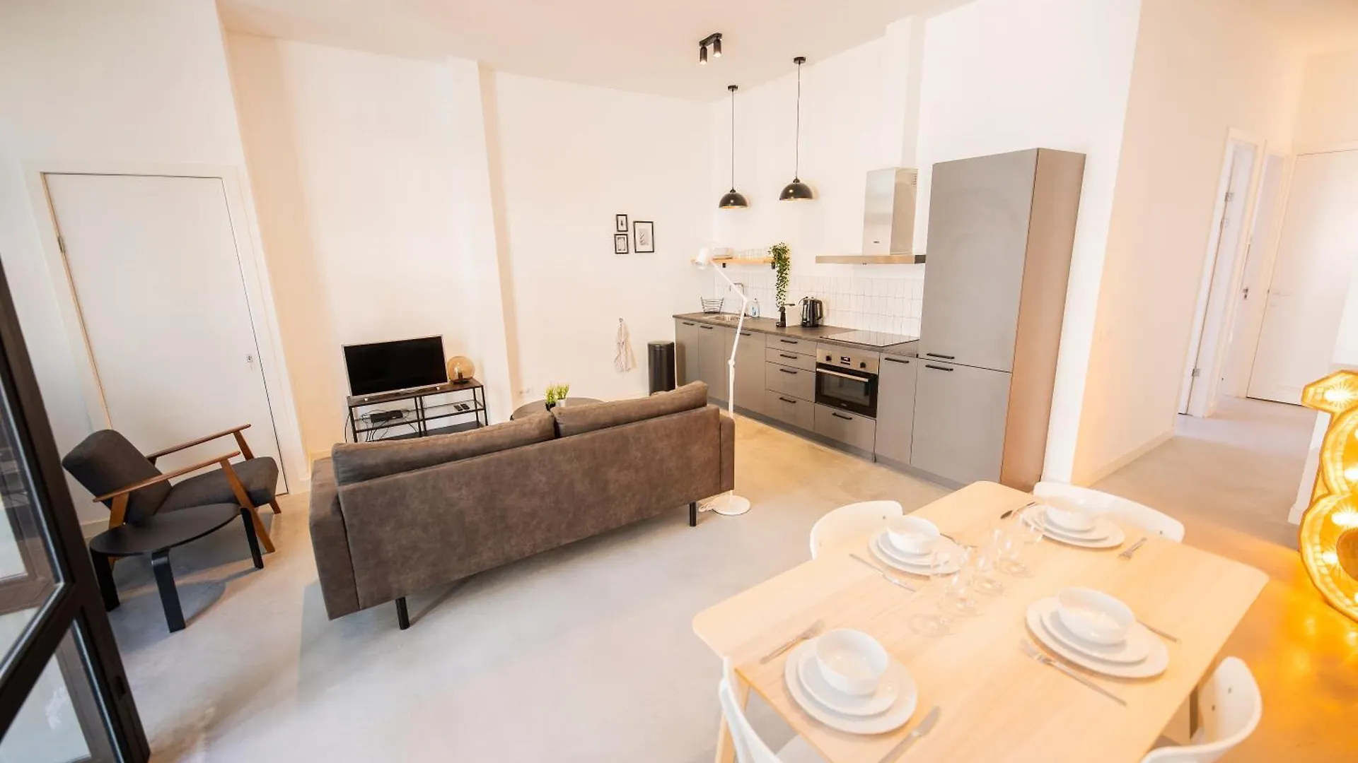 Lh - Lk Two-Bedroom Apartments Rotterdam 0*,